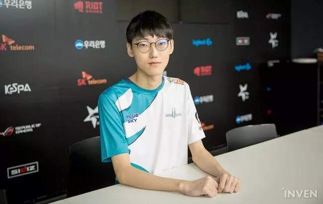 T1揭幕战打响，Faker能否带来队伍拿下开门红？